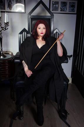 Mistress Vee